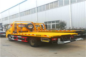 张江镇附近拖车救援搭电